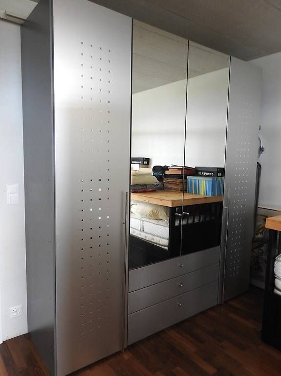 Armadi: Schrank Anthrazit mit Spiegel – Usato da Rain venduto da 999-800-K