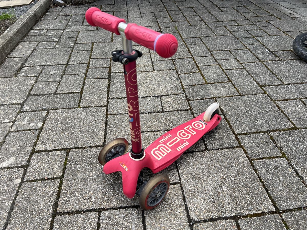 Micro Kickboard: Micro Micro 3in1 Deluxe Plus Trotti Scooter Pink – Usato da Einsiedeln venduto da Nintu 2
