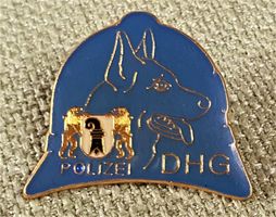 D694 - Pin Basler Polizei Hund DHG