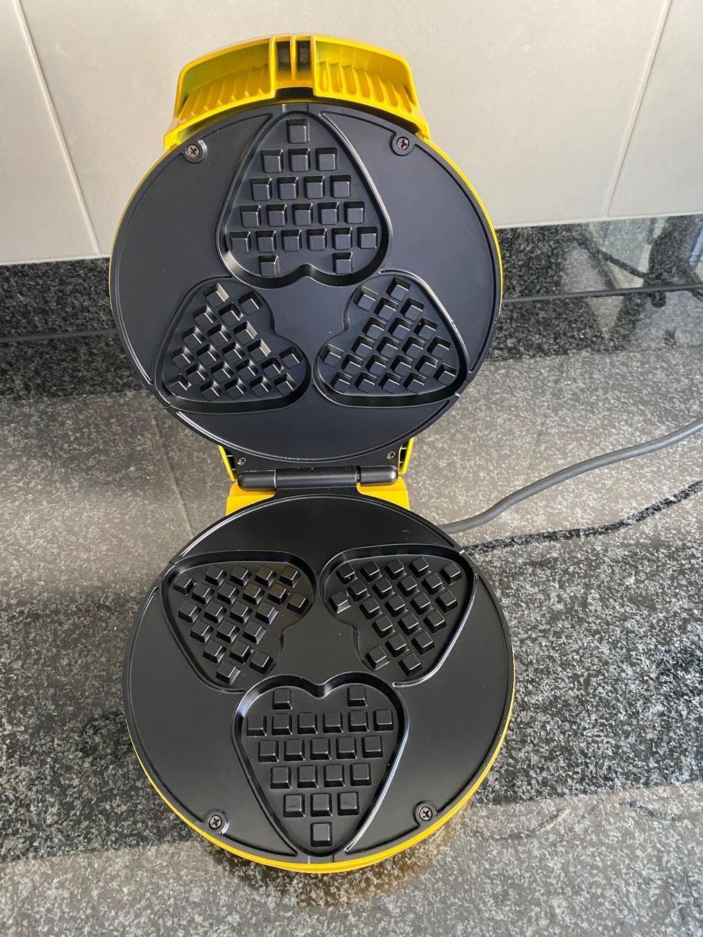 Elettrodomestici da cucina: Waffeleisen Herz – Usato da Luzern venduto da Harikan 1