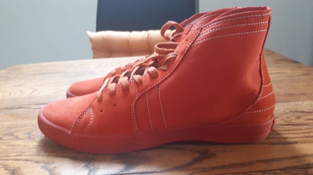 Chaussures hommes: Rote Sneakers – D'occasion à Madiswil par Kwon02 3