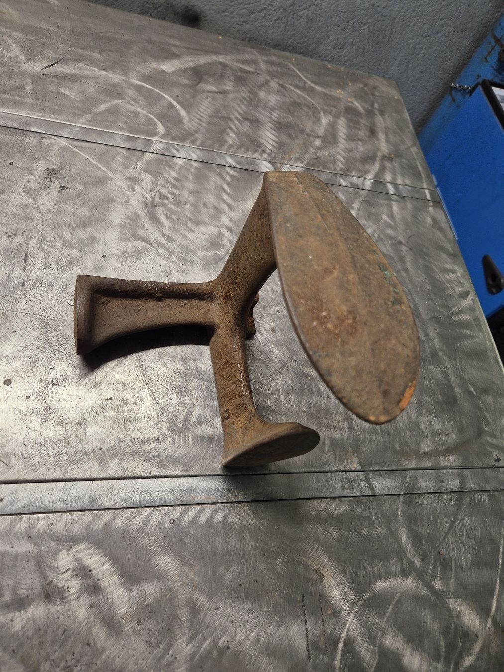 Outils anciens: Enclume de cordonnier  – D'occasion à Le Locle par CHEGUA