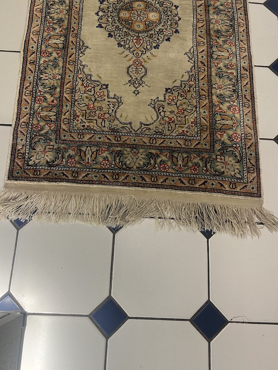Teppiche: Seidenteppich – Gebraucht aus Aarburg von Annemarie16 1