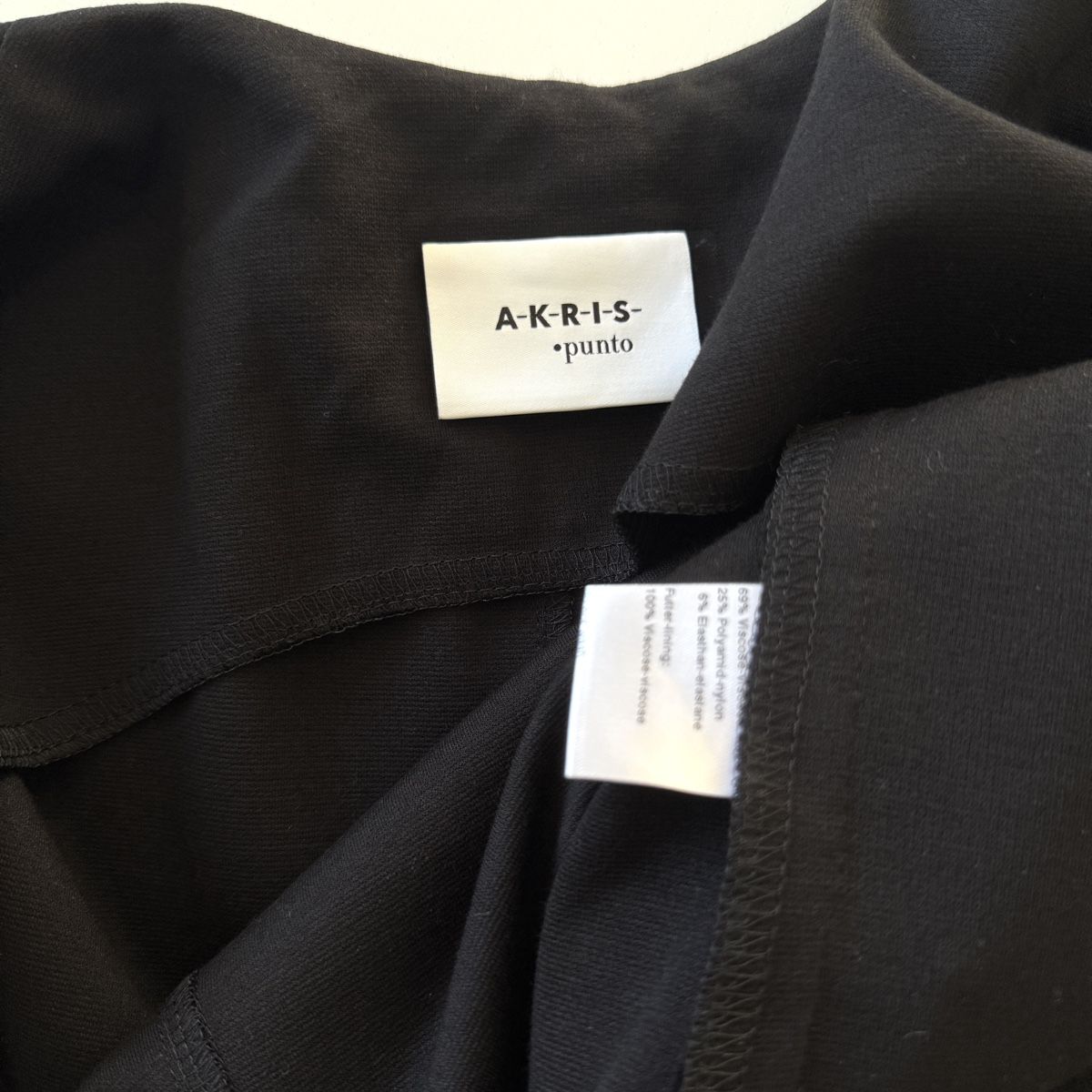 Akris Giacche: AKRIS Black Jacket – Nuovo (secondo la descrizione) da Emmen venduto da Colette-Juliette 4