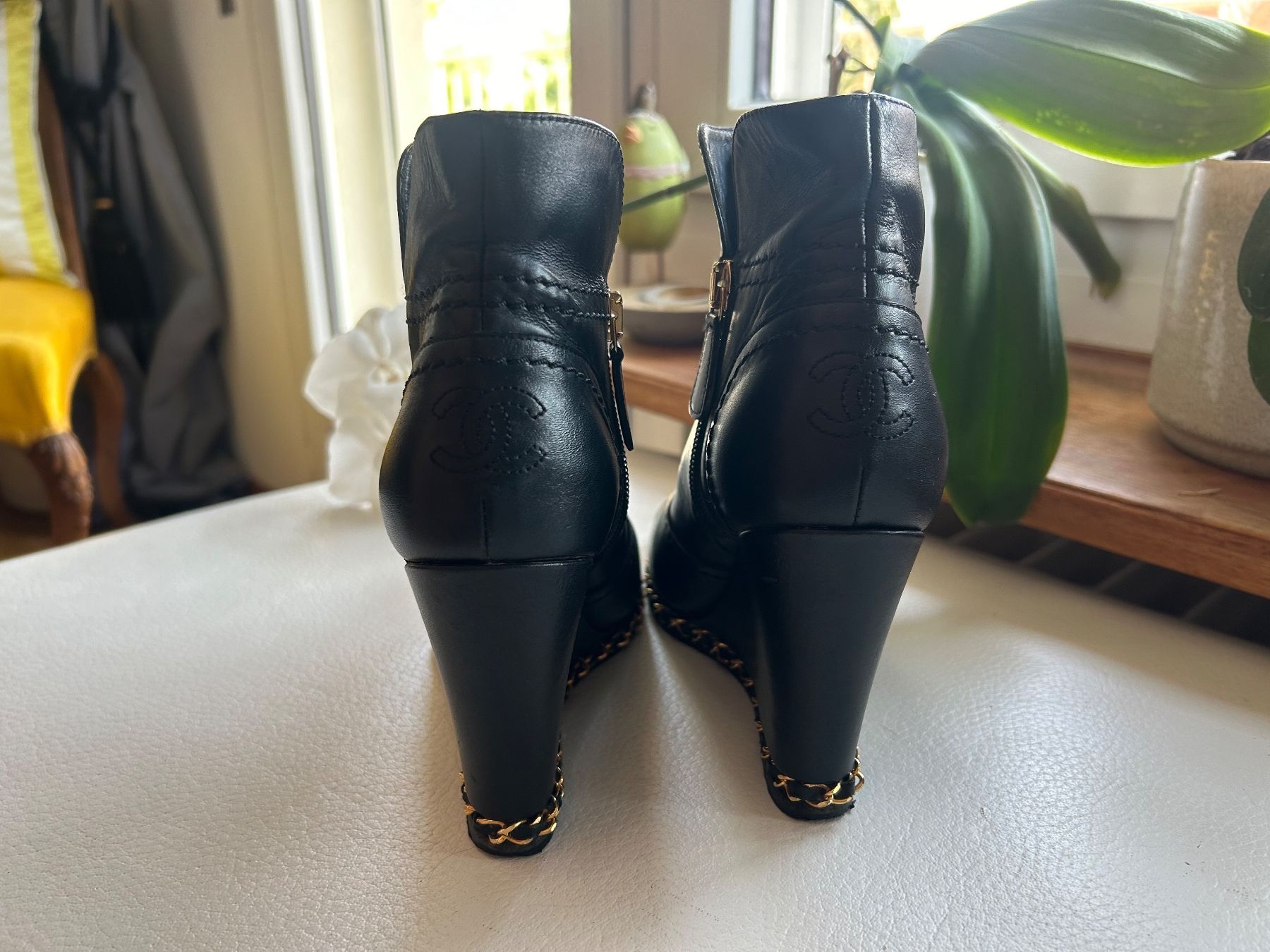 Chanel Scarpe da donna: Chanel ankle boots (37C) – Usato da Rüschlikon venduto da Tey_sl 5