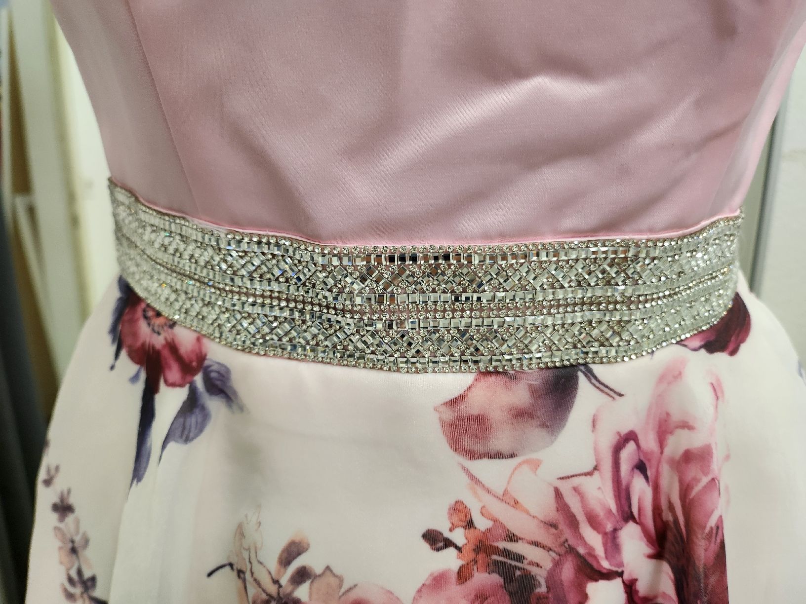 Vestiti: Blumen kleid – Nuovo (secondo la descrizione) da Uster venduto da VMT. 1