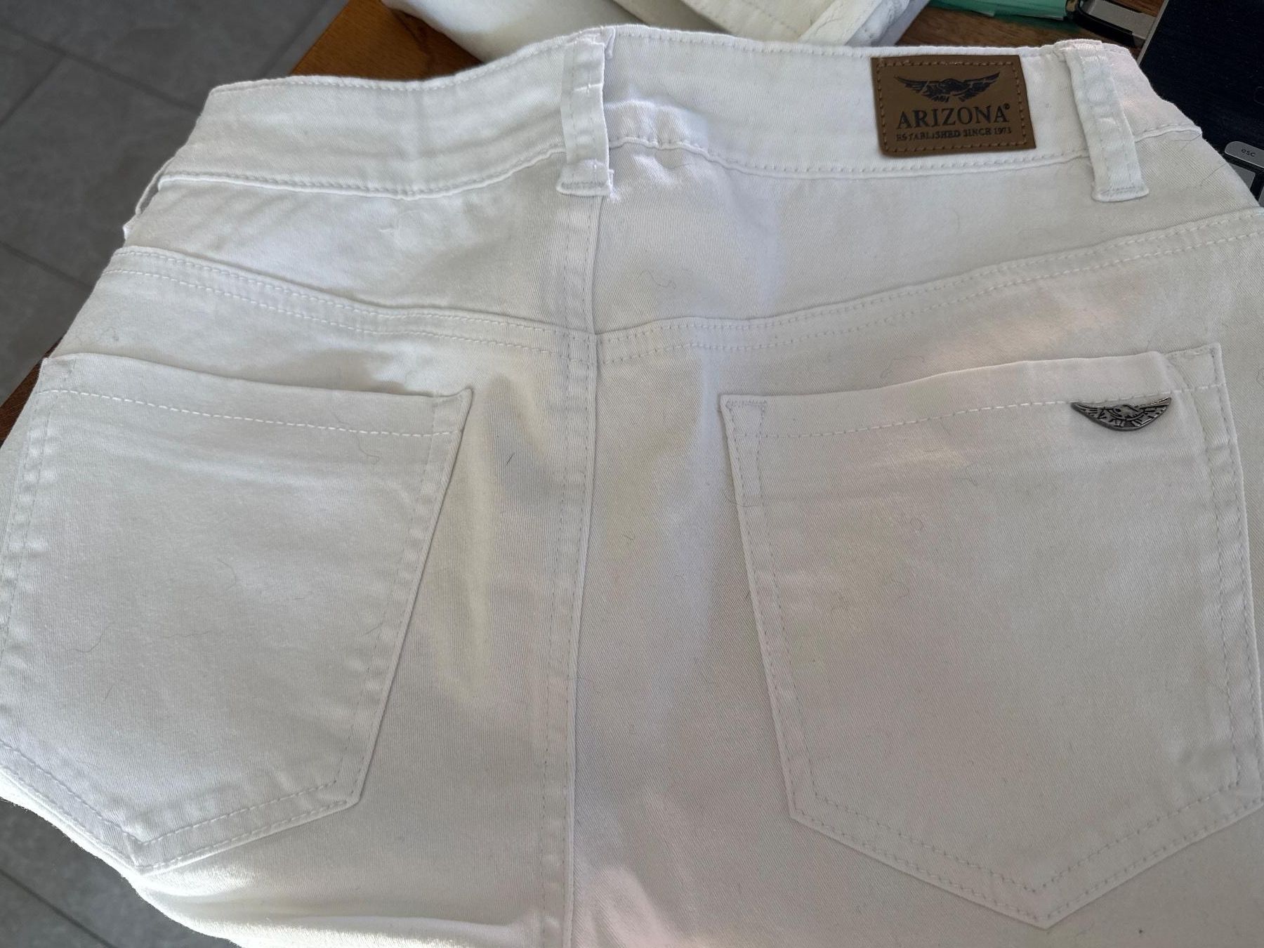 Arizona Jeans: Arizona Jeans : Weiss -Grösse 36 – Usato da Teufenthal AG venduto da MeineSchatztruhe 3