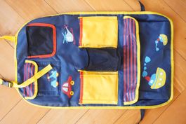Herziger Autositz-Organizer für Kinder mit Fächern blau