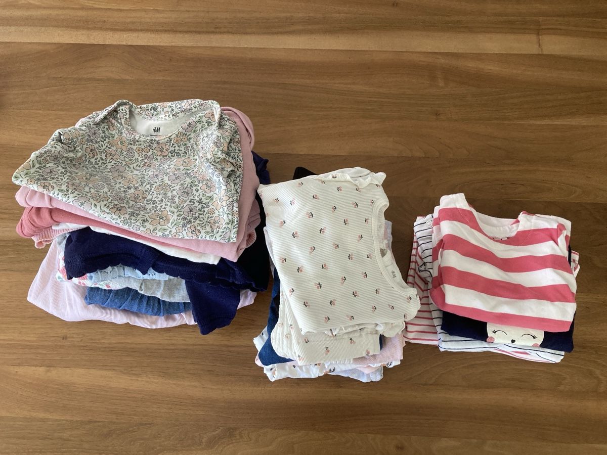 Lotti & Set di vestiti: Mädchen Paket Grösse 74 – Usato da Fieschertal venduto da Jordanja11