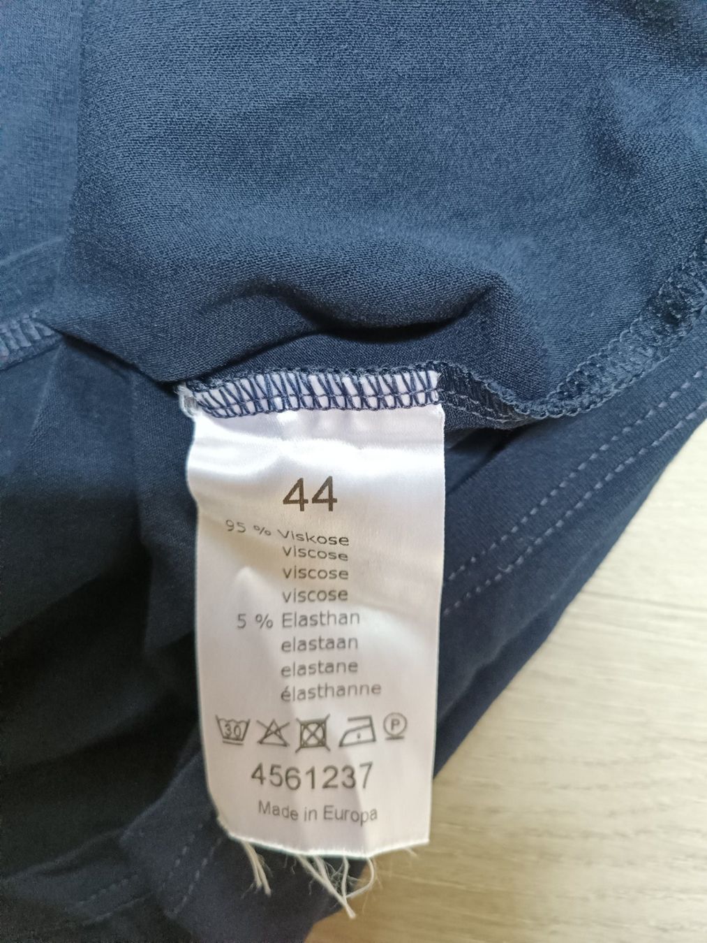 T-shirt: Cat  Shirt 44 – Usato da Bätterkinden venduto da Elefantenzoo 2