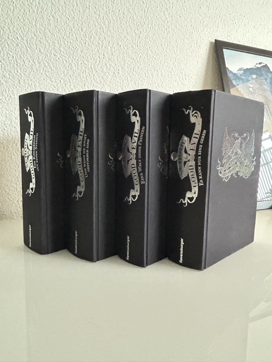 Libri: School for Good and Evil Band 1-4 – Usato da Ebikon venduto da nao_vv6d 2