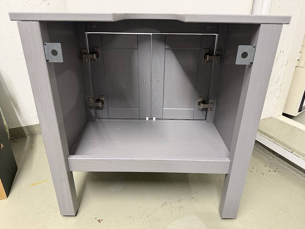 Mobili per bagno: Ikea Hemnes Waschbeckenunterschrank hellgrau – Usato da Chur venduto da mir_8ns7 4