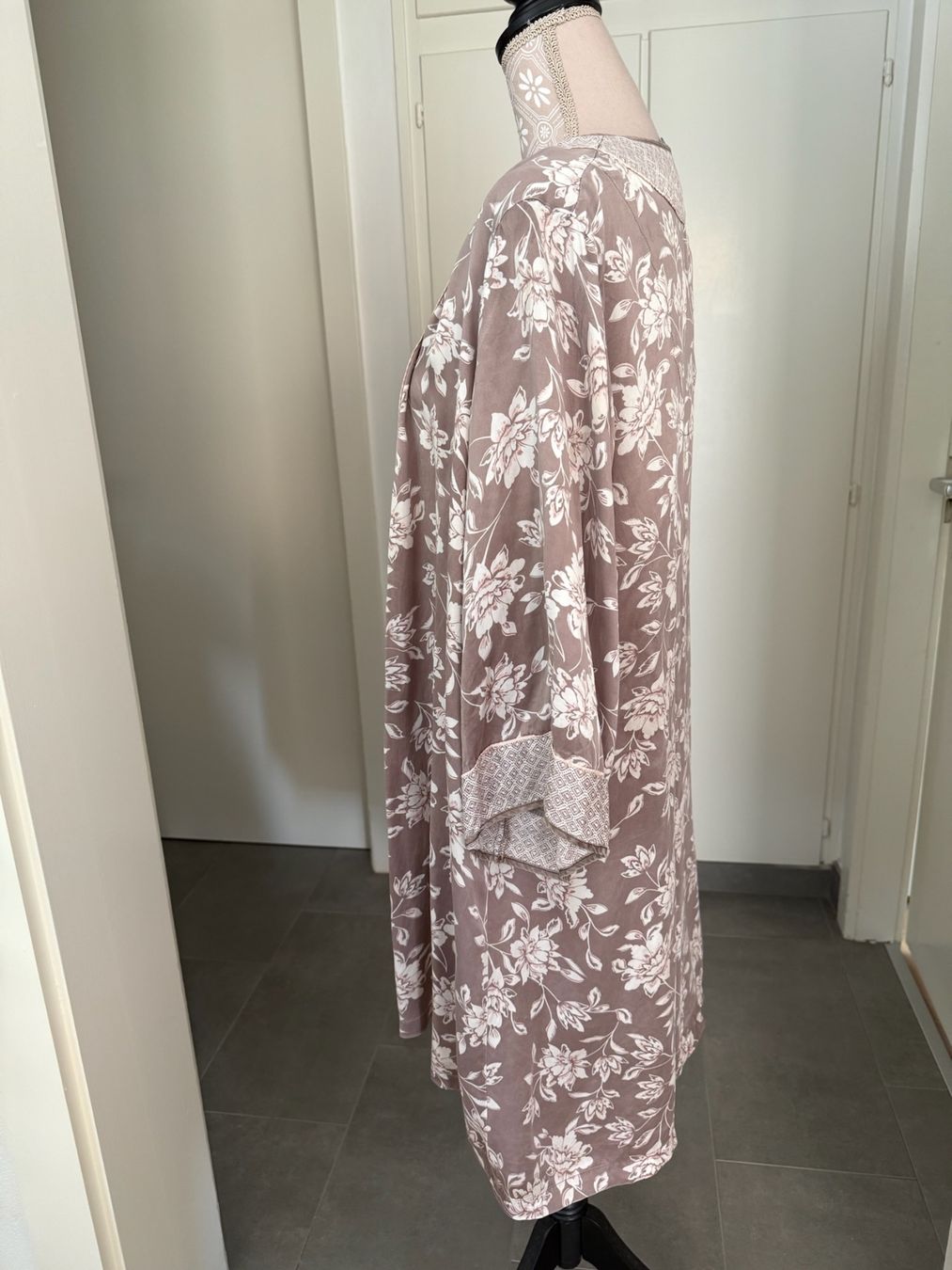 Kimono: Maddison - Kimono - Négligé -Déshabillé - M - Soie – Usato da Sion venduto da accroshoes 2