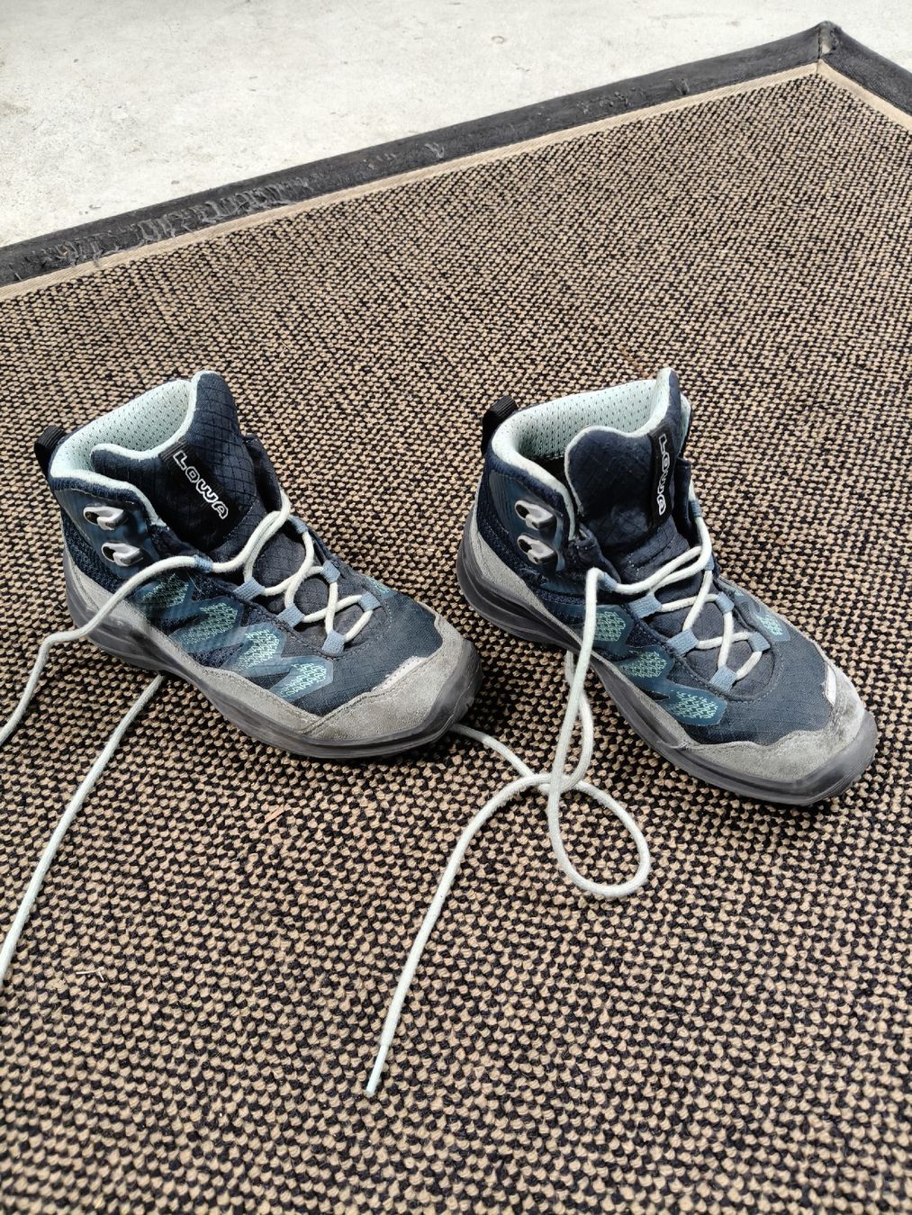 Lowa Scarpe per ragazzi: Lowa Wanderschuhe Grösse 31 – Usato da Oberengstringen venduto da Snowsurfer 3