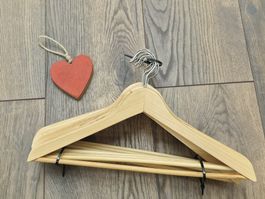 Kleiderbügel Holz Set 8 Stück hellbraun wie neu!