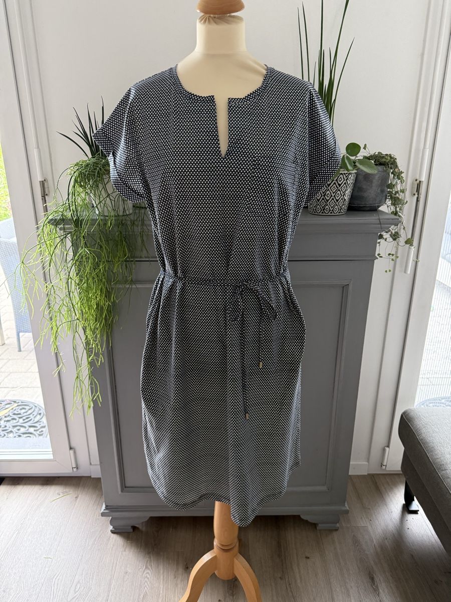 Robes: Kleid, Part Two, XL, neu – Neuf avec emballage d'origine à Anglikon par Haraldinho