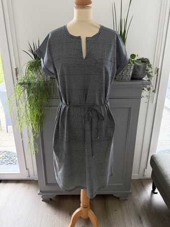 Kleid, Part Two, XL, neu