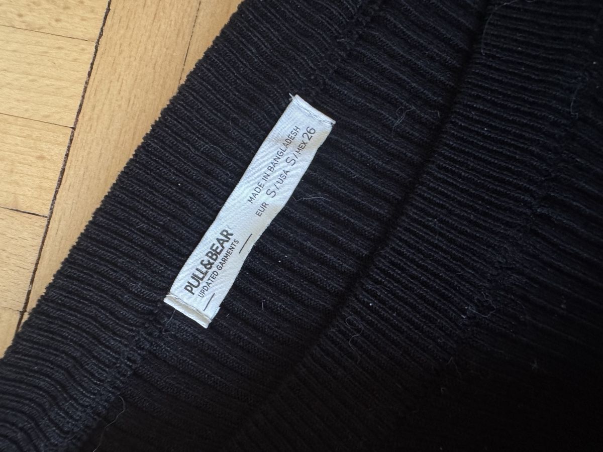 Pull&Bear Top: Pull&Bear haut sans manches noir taille S – Usato da  venduto da  2