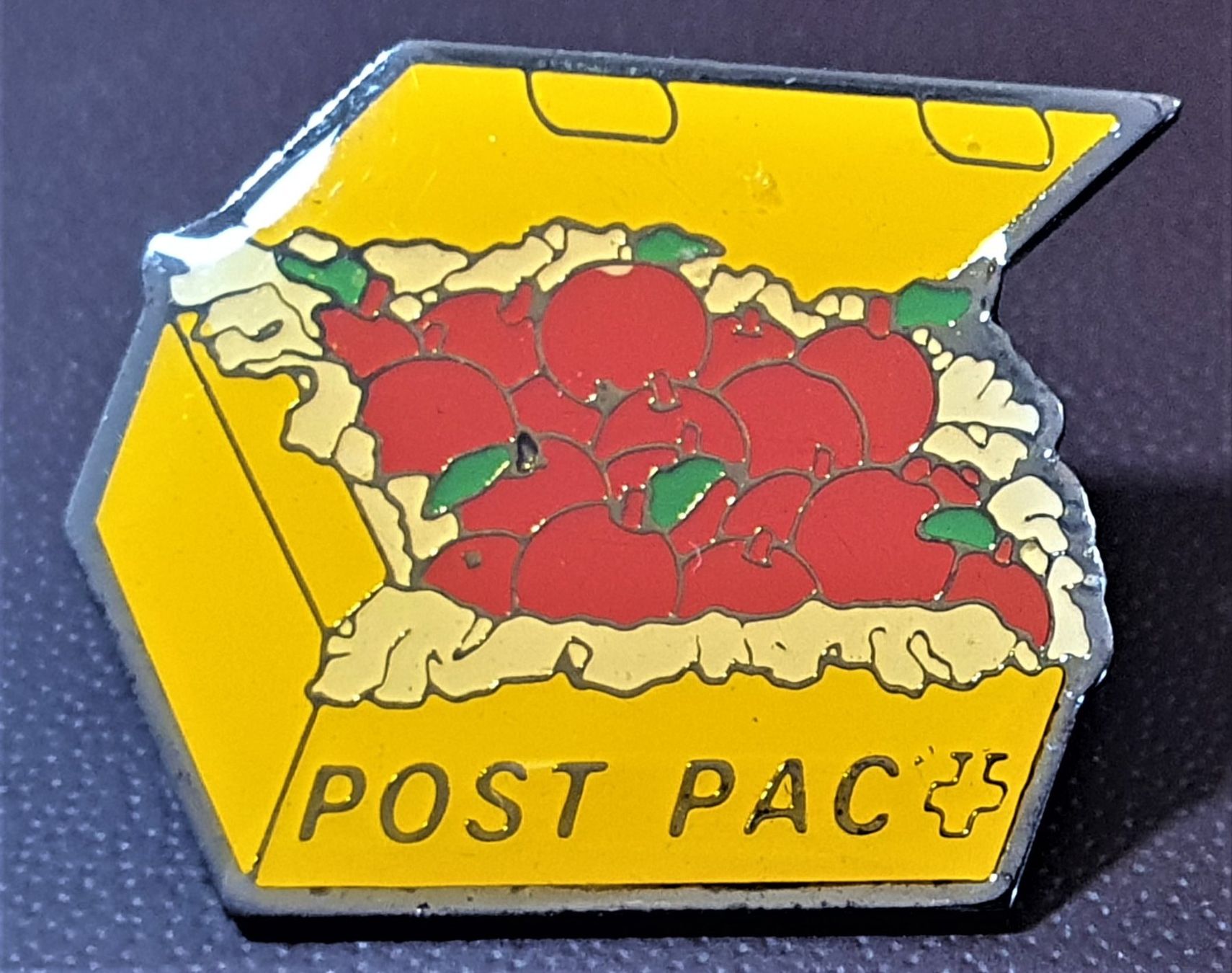 Placchette & Badge: P908 - Pin PTT Post Pac – Usato da Reinach BL venduto da Boston-Verkauf