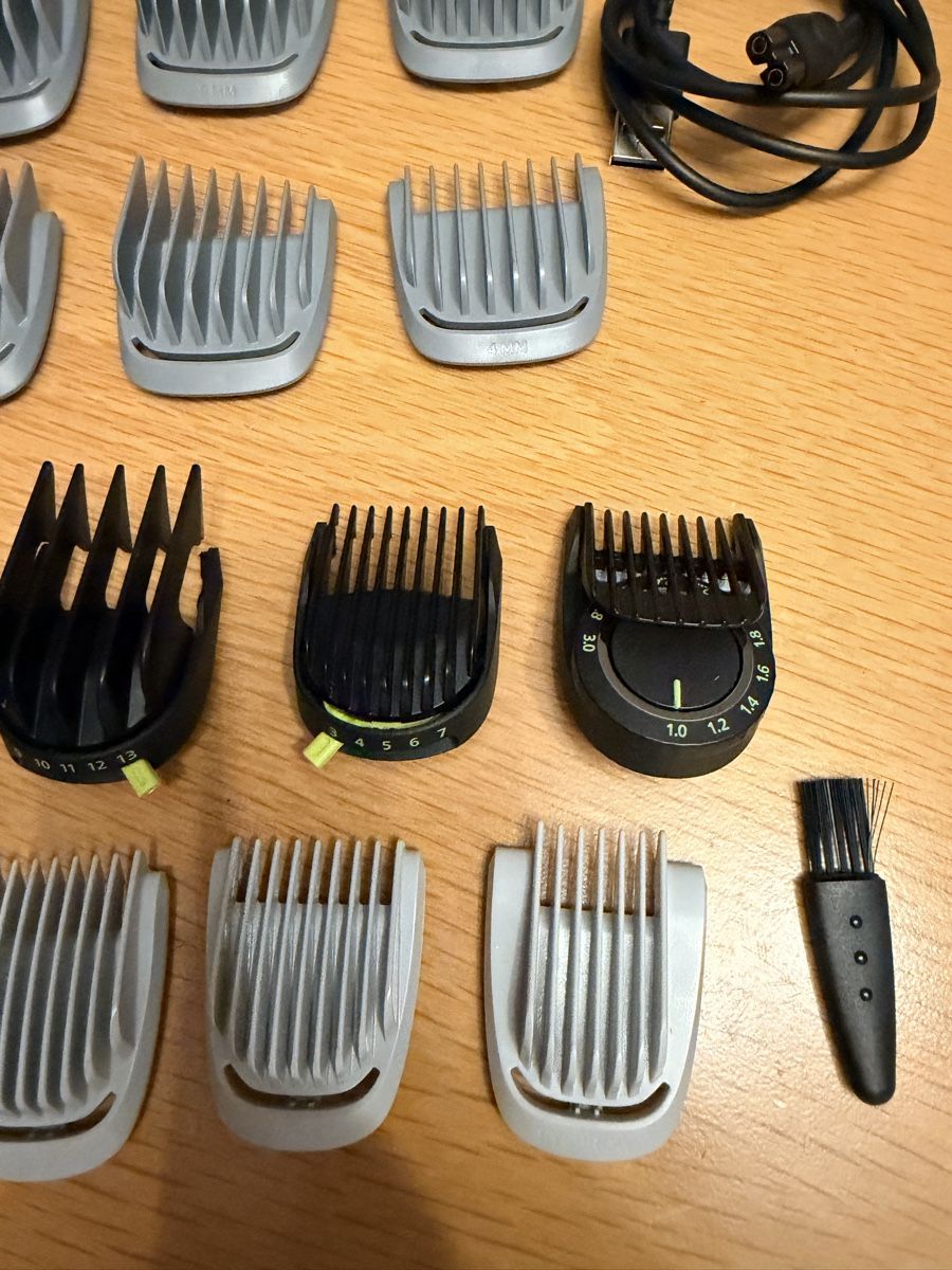 Philips Rasoi & Lamette da barba: Philips Series 9000 – Usato da Weinfelden venduto da rocha10 4