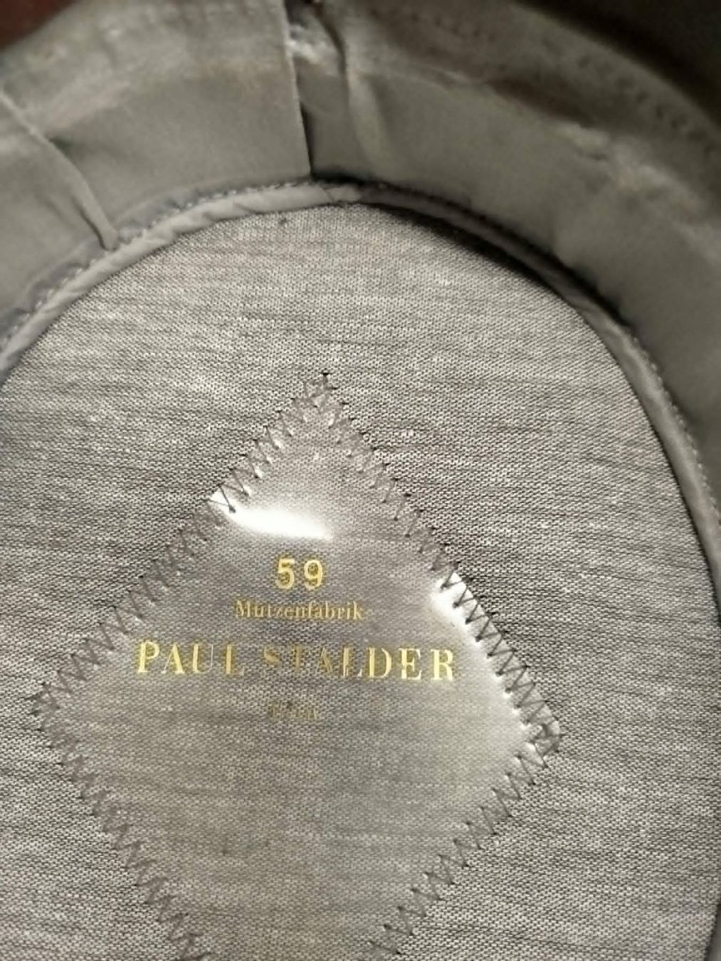 Chapeaux, bonnets & casquettes: 2 X Chapeau de facteur – D'occasion à La Chaux-de-Fonds par Emmaus2300CDF 9
