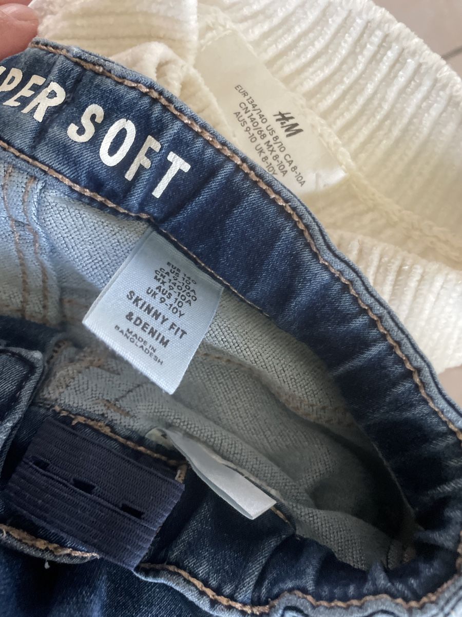 H&M Lotti & Set di vestiti: H&M Set: Jeans Skinny Fit & Strickpullover, Gr. 134 – Usato da Obergerlafingen venduto da cabo4 3