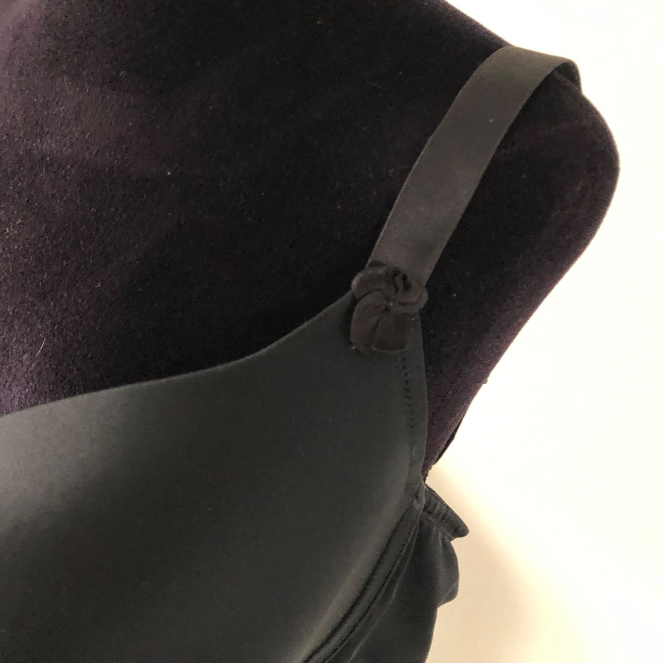 Altra biancheria intima: BH – Usato da Arlesheim venduto da leyRum4.5 2