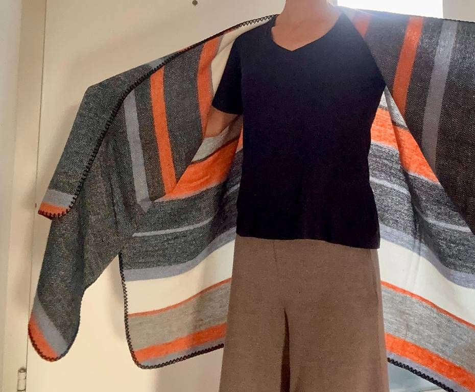 Buffalo Vestes: Gemusterter Poncho Buffalo – D'occasion à Zürich par dor_596h 1