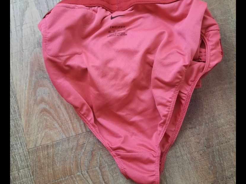Nike Pantaloni: Laufshort Nike rosa XS – Usato da Zürich venduto da dil_mdn7 1