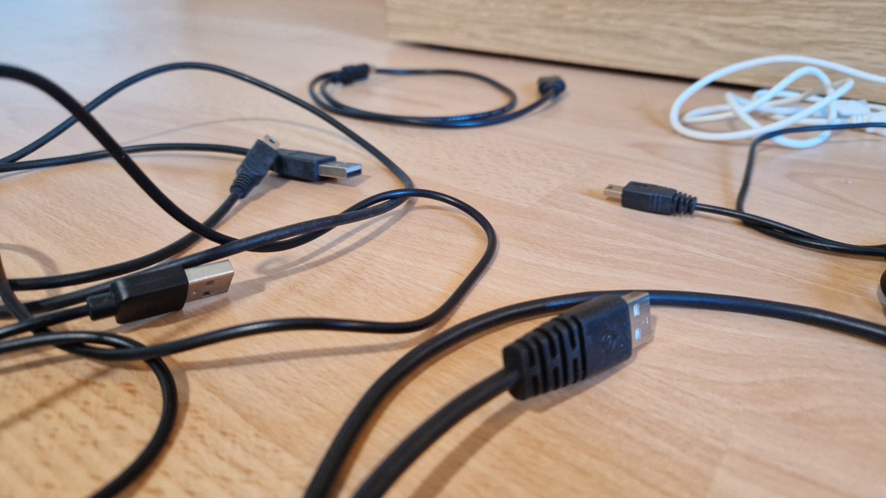 Cavi: Diverse USB-B Kabel Sammlung - Jetzt Schnäppchen sichern! – Usato da Zürich venduto da Korhal 2