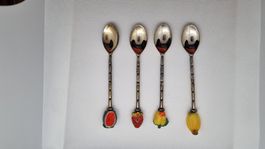 4 Silber Kaffeelöffel Früchte Dekor