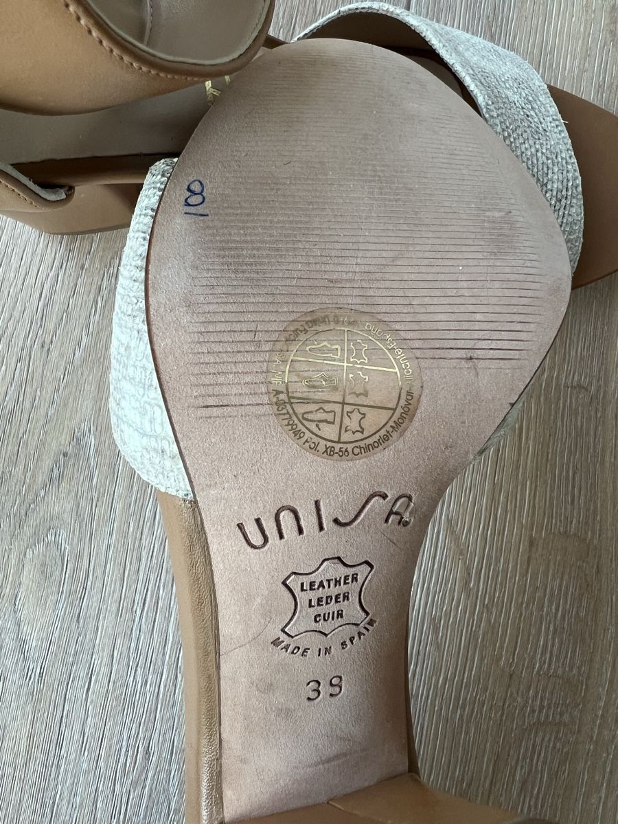 Unisa Scarpe da donna: Unisa Pumps, Grösse 39 – Nuovo (secondo la descrizione) da Uetikon am See venduto da liah22 2