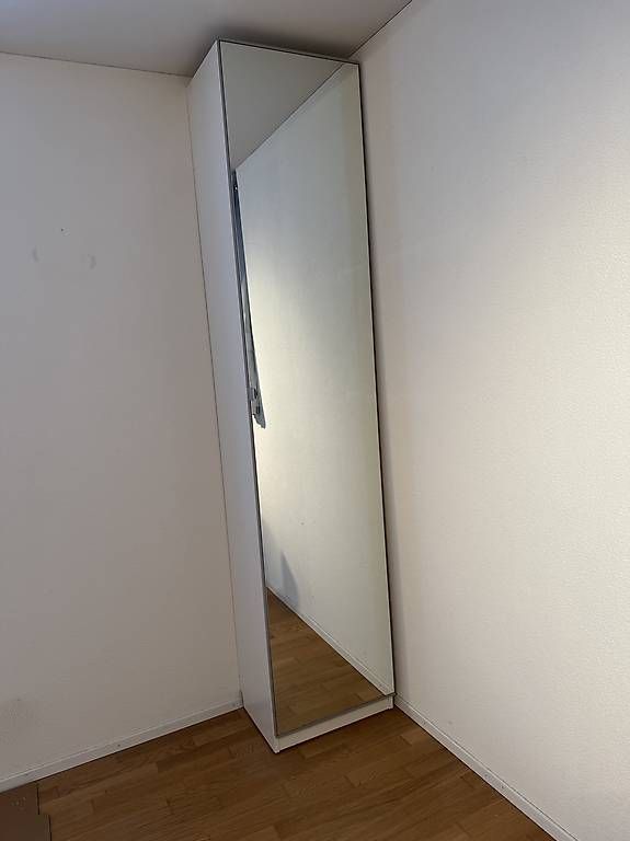 Armoires miroirs: Ikea Spiegelschrank – D'occasion à Therwil par niggidaetsch