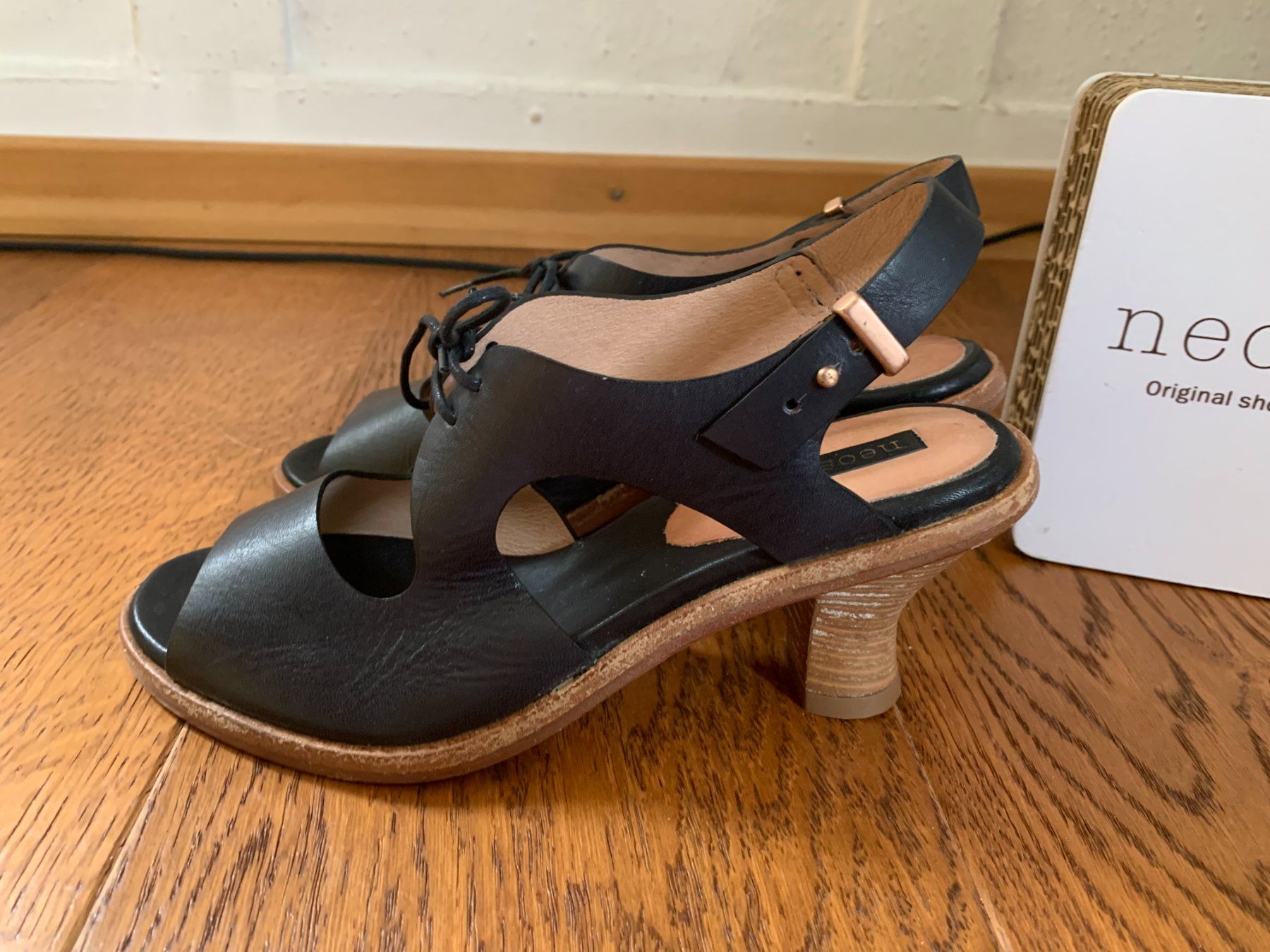 Neosens Chaussures femmes: Neosens Negrera (Rococo) 980 black Gr.37 – Neuf (Voir description) à Zürich par finsti 2