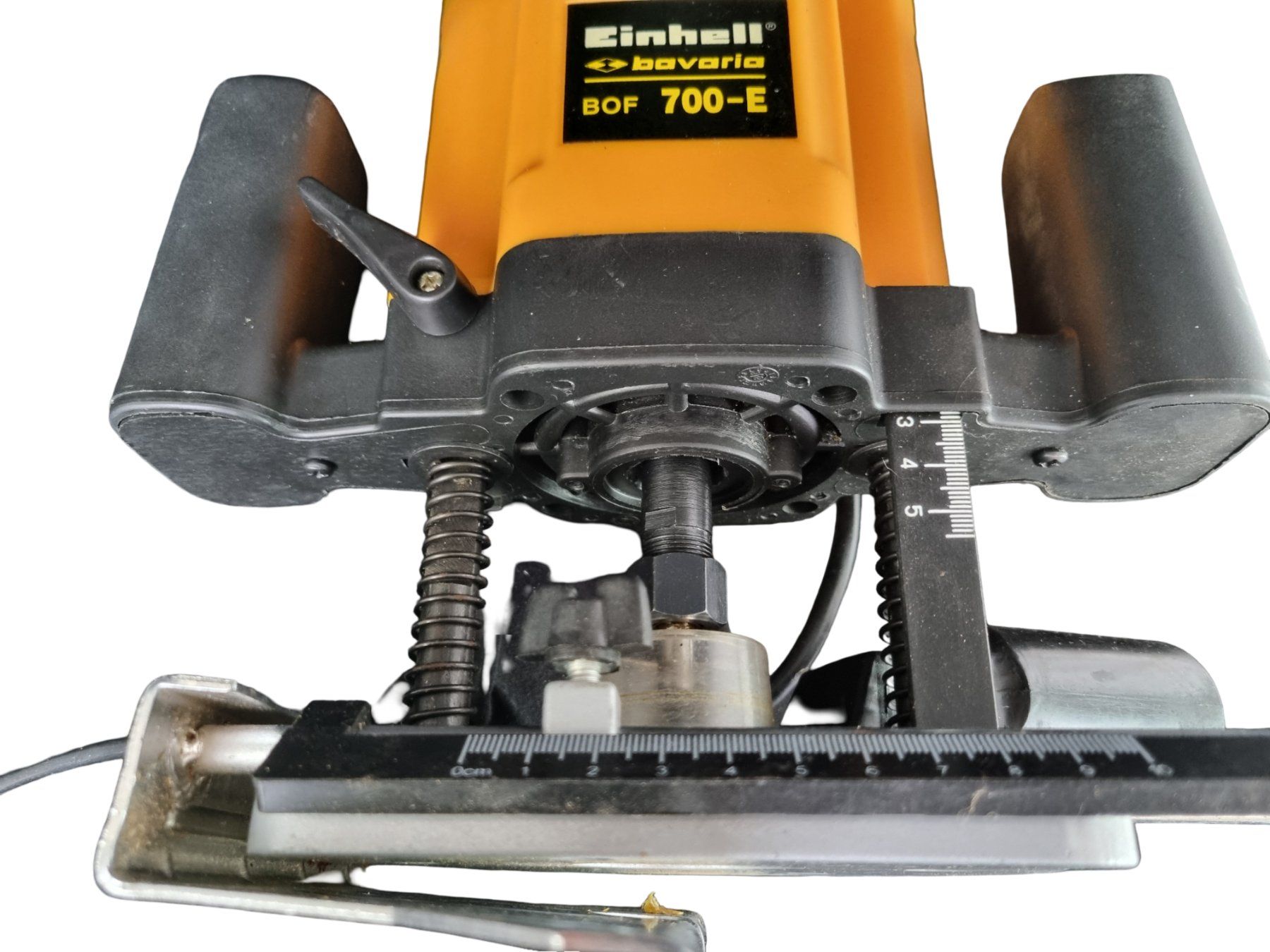 Einhell Tutte le macchine: EINHELL Elektrische Oberfräse BOF 700-E – Usato da Wangen b. Olten venduto da Restwert_Wangen