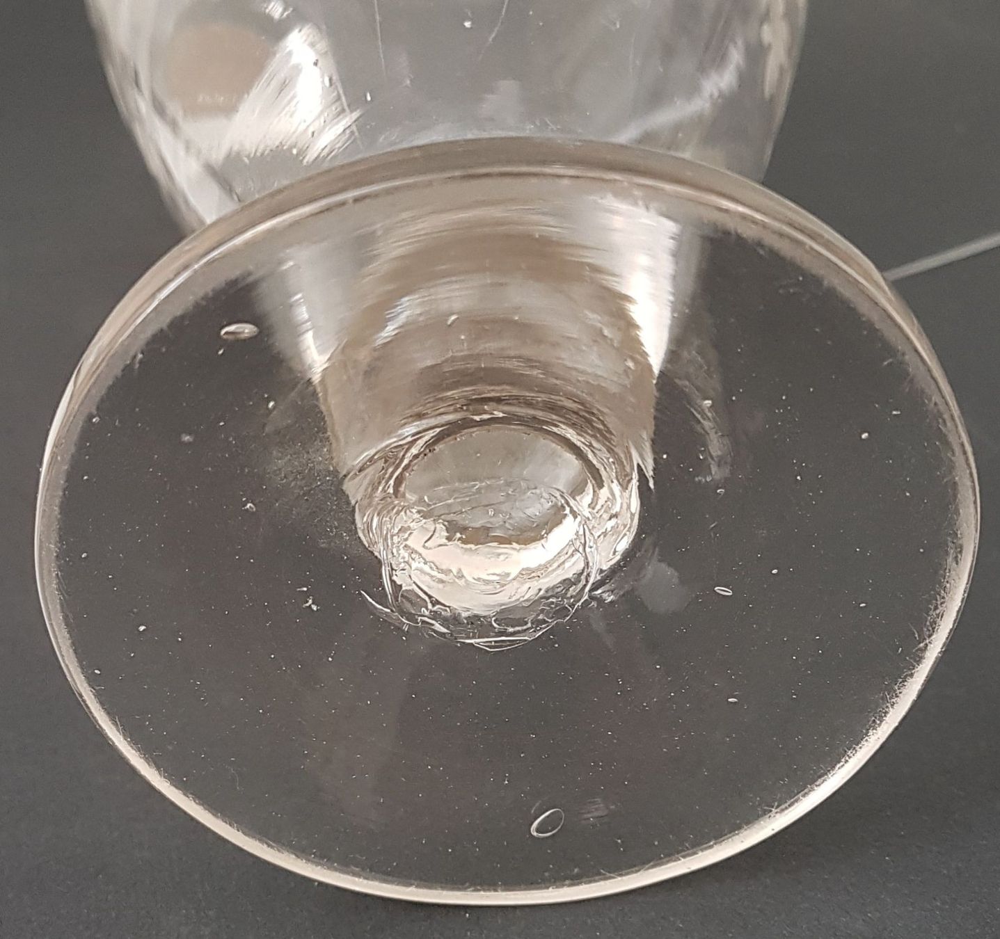 Carafes: Antike Karaffe graviert Glas – D'occasion à Kaltbrunn par Condor2 6