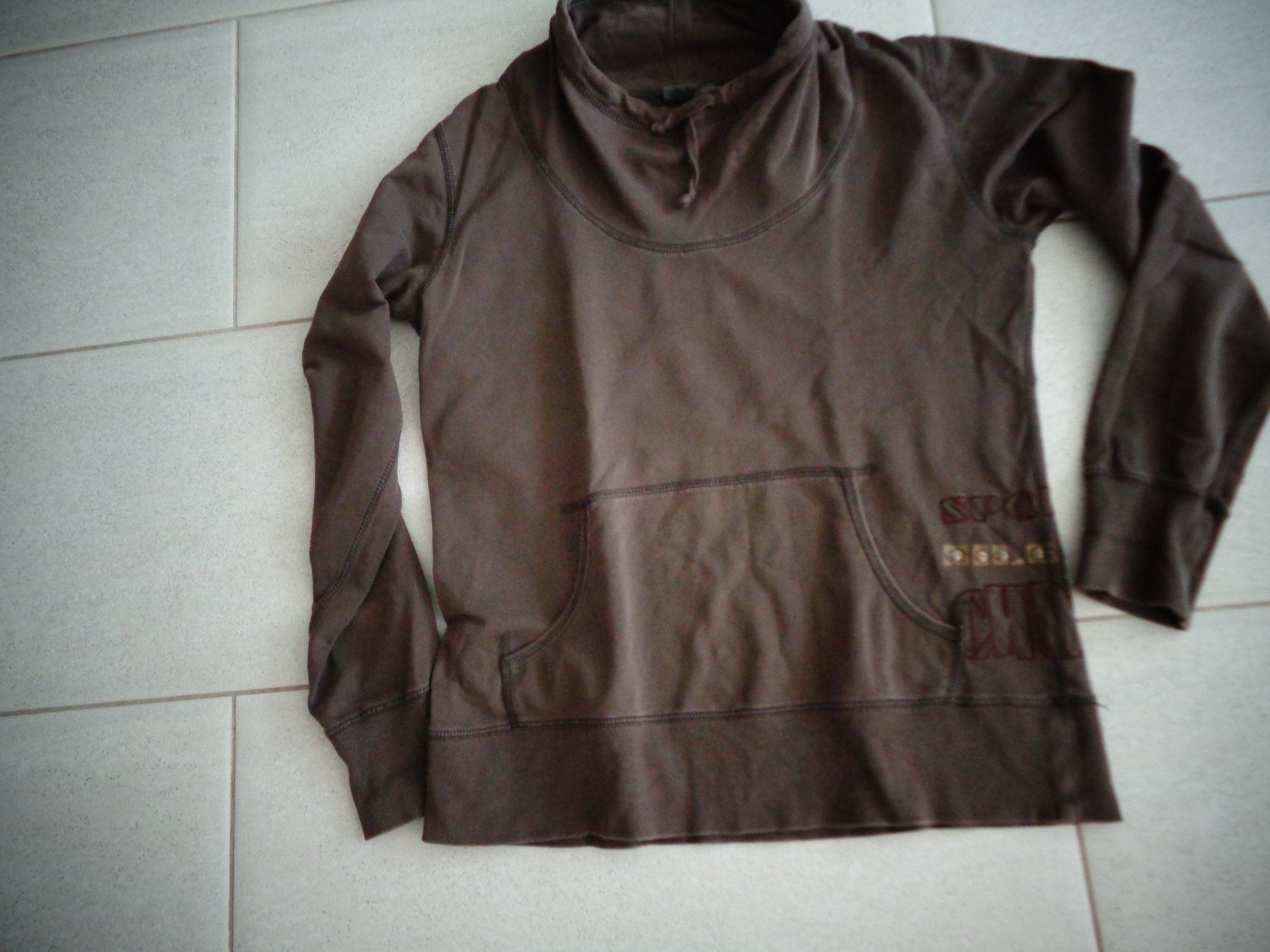 Nile Pullover & Sweatshirts: NILE PULLOVER GR.L – Gebraucht aus Rotkreuz von Samballi