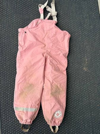 Gefütterte Regenlatzhose rosa  Grösse 110/116