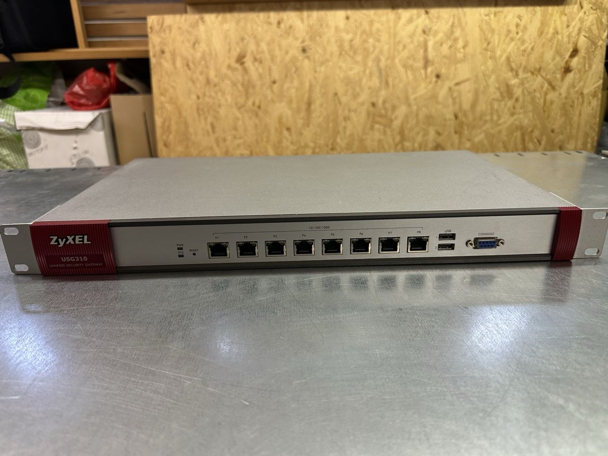 Zyxel Firewall: ZyXel USG310 Firewall – Usato da Luzern venduto da FrankGroebel