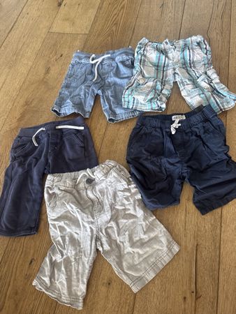 Hosen Shorts Kinder Grösse 122 gute Bedingung