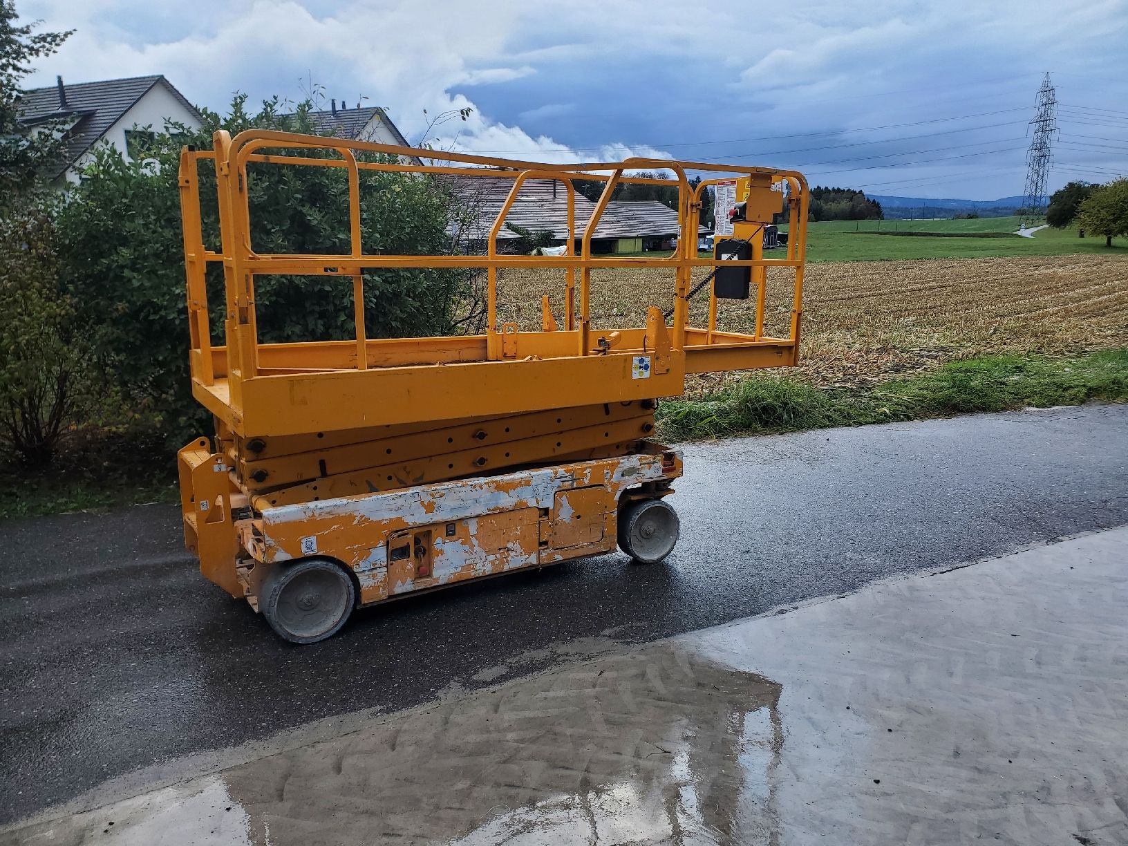 Piattaforme elevatrici & Crick: Hebebühne Geni 8m – Usato da Rumlikon venduto da ladaniva1.9