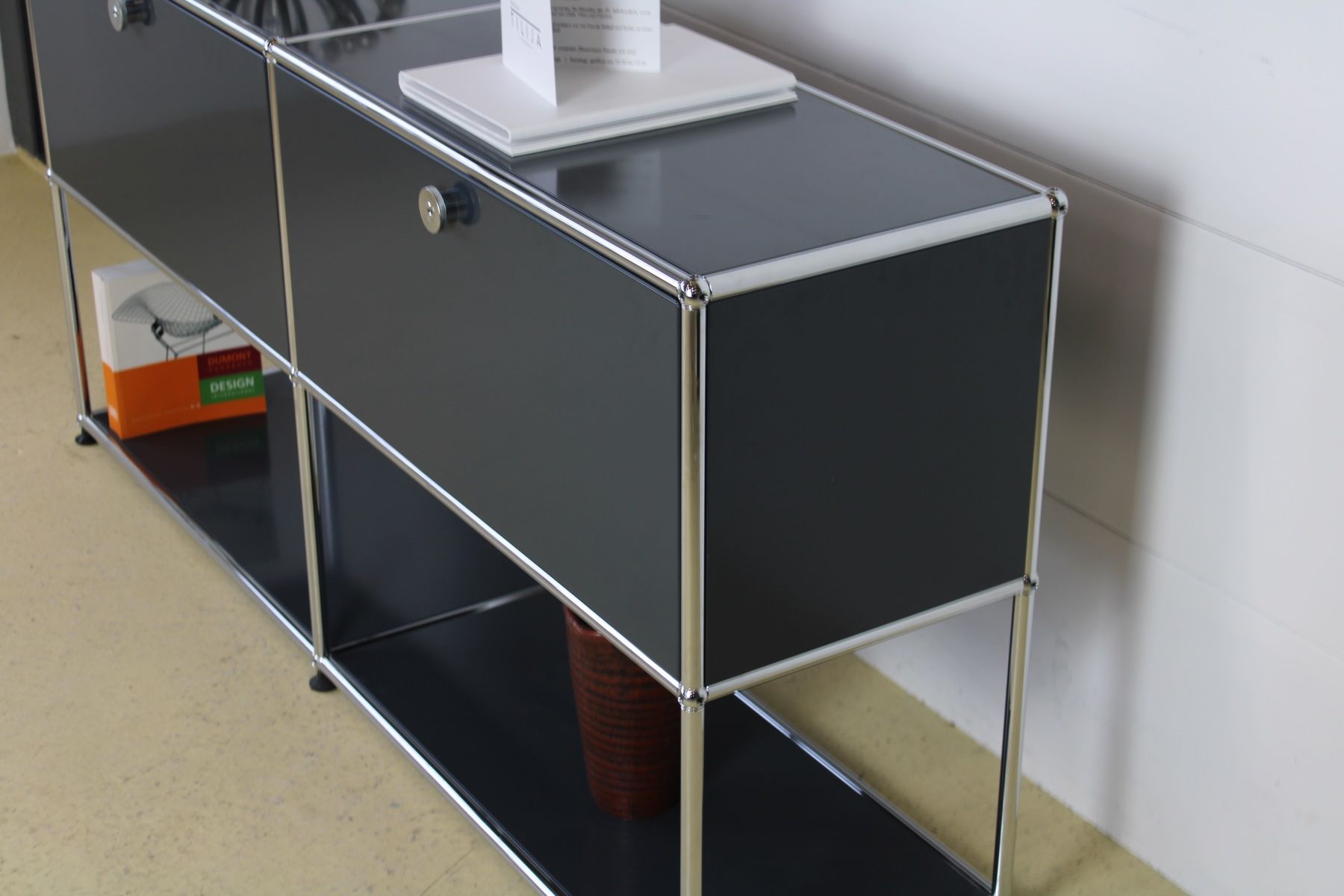USM Cassettiere: USM Sideboard in Anthrazitgrau, Umbau möglich – Usato da Meinisberg venduto da atelier_TILIJA 3