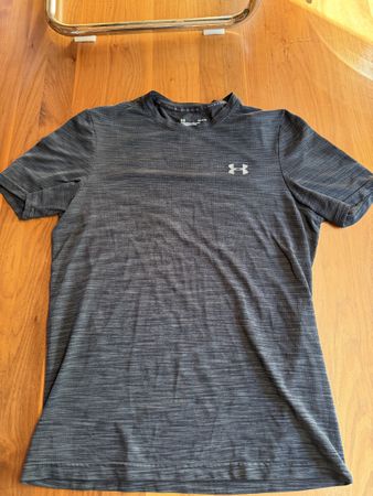 Under Armour T-Shirt kurzarm Grösse L dunkelgrau