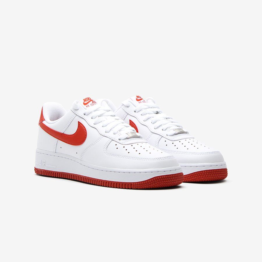 Nike Scarpe da uomo: Nike Air Force 1 '07 Dragon Red (45) – Nuovo e nell'imballaggio originale da Oberurnen venduto da getsneakers.ch