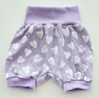 Kurze Pumphose mit Herzen/Lila Gr.86/92 - NEU