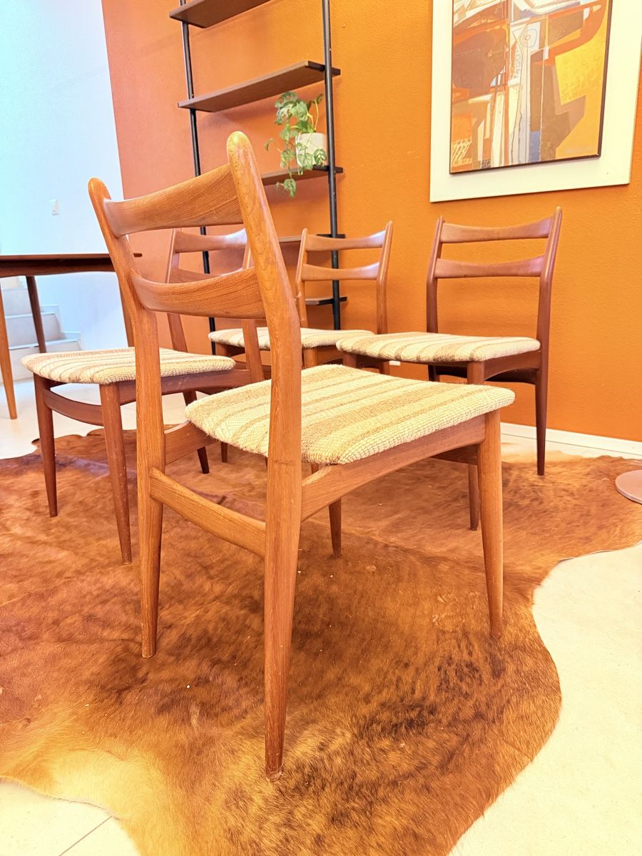 Stühle: Vintage 4 Stück Teak Stühle – Gebraucht aus Grenchen von Nur_2540 2