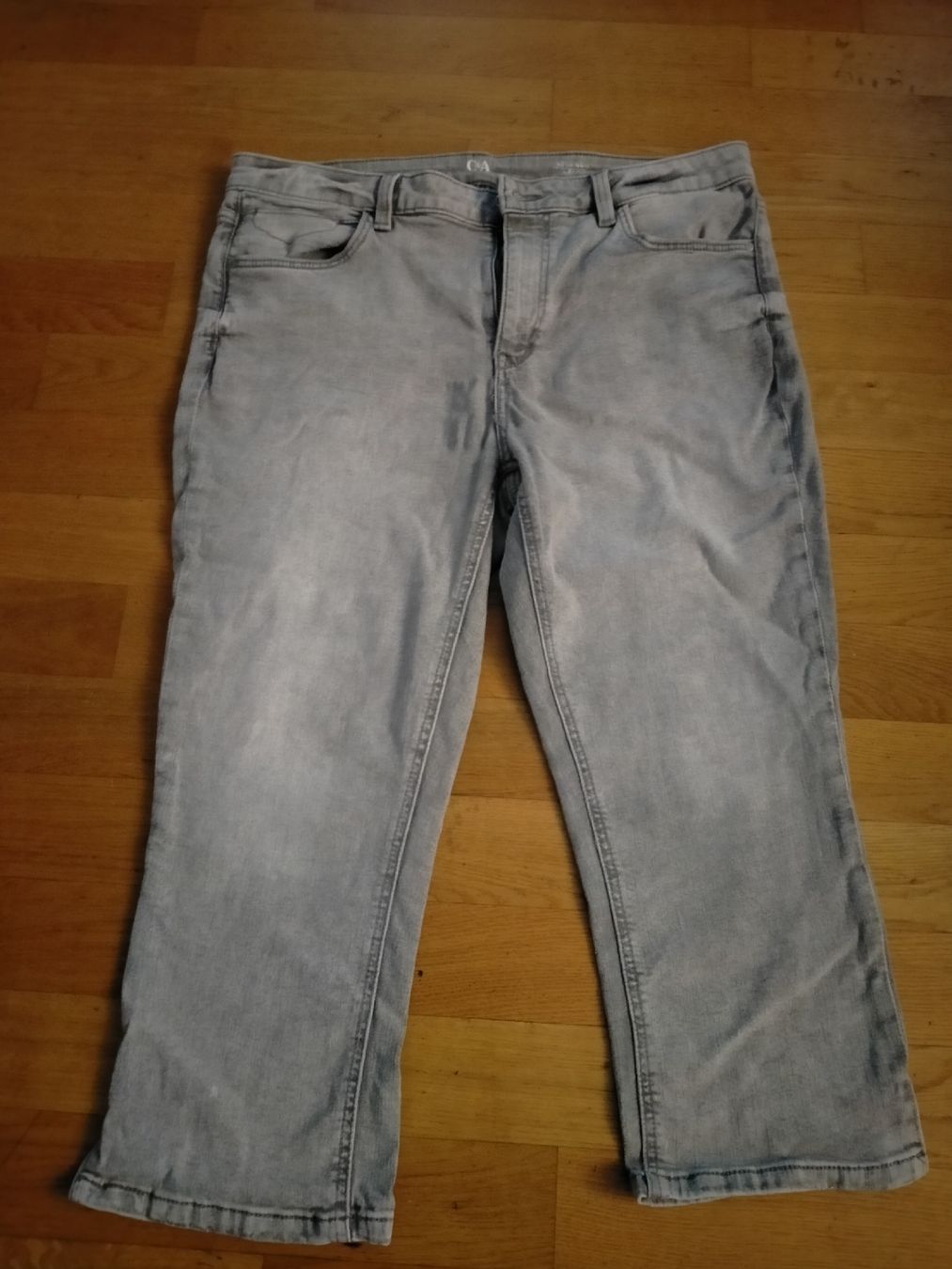C&A Pantaloni: Capri Jeans gr 42 EU – Nuovo (secondo la descrizione) da Regensdorf venduto da ste_9w8q