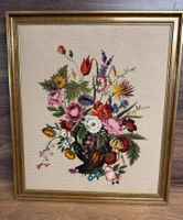Grosses antikes Stickbild Blumen im Goldrahmen 74x64 cm