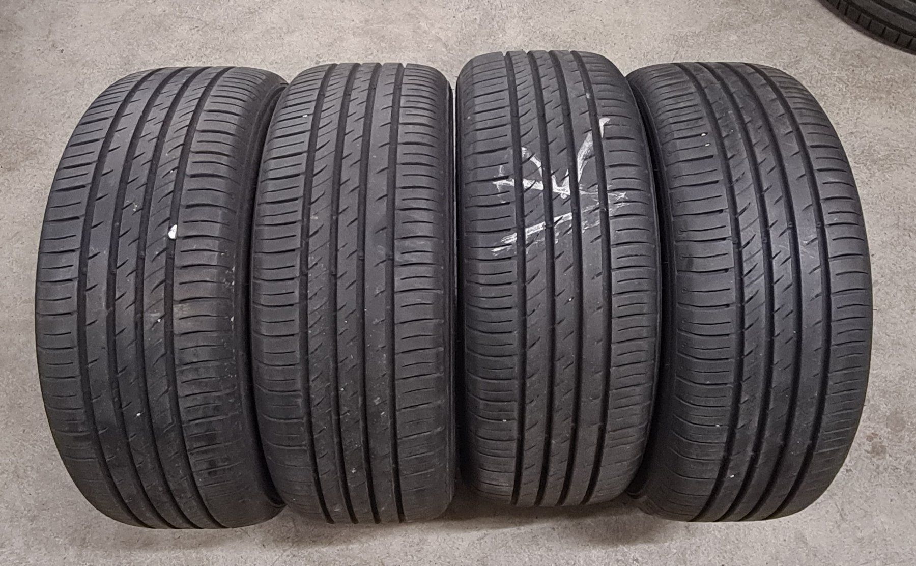 Pneumatici & Ruote complete: Vier Sommerreifen 225/50R17 – Usato da Uetendorf venduto da ATA-Deals