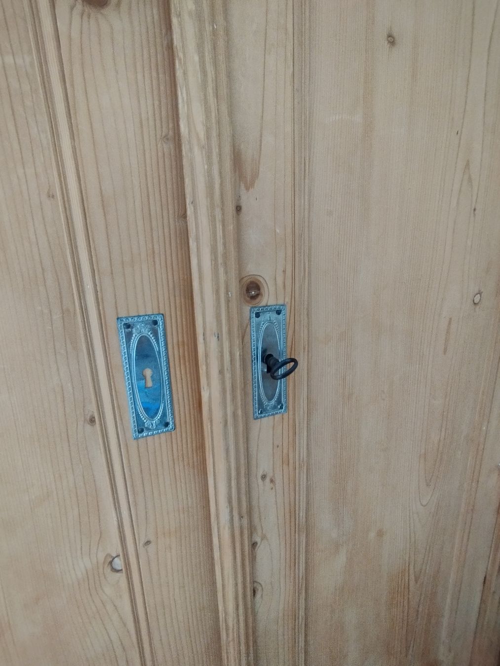 Armadi: Gut erhaltener Holschrank – Usato da Winterthur venduto da andreas.leu 4